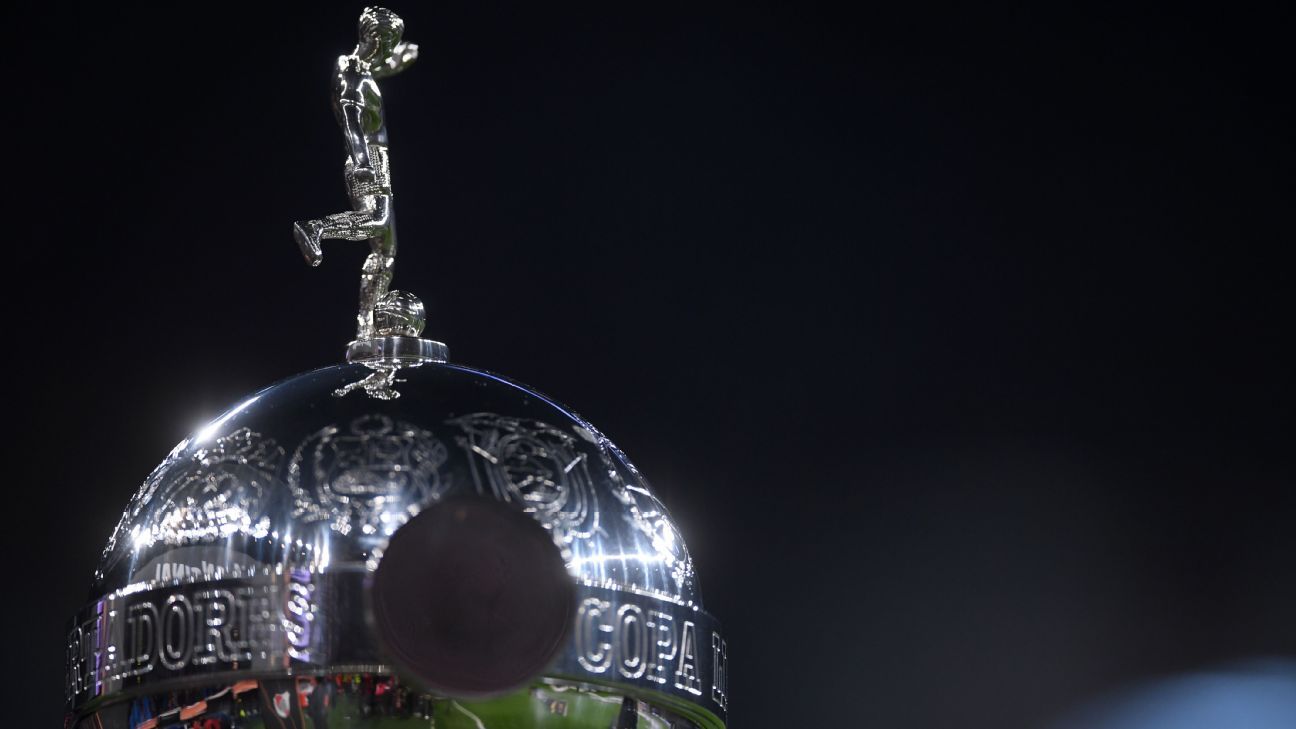 O trio ex-Flamengo que tenta levar time à fase de grupos da Libertadores