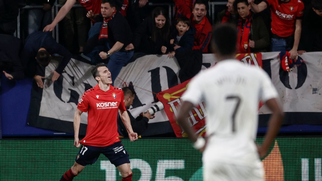 Vinicius Jr. marca, mas Real Madrid leva golaço, cai para o Osasuna e pode perder liderança de LALIGA para o Barcelona