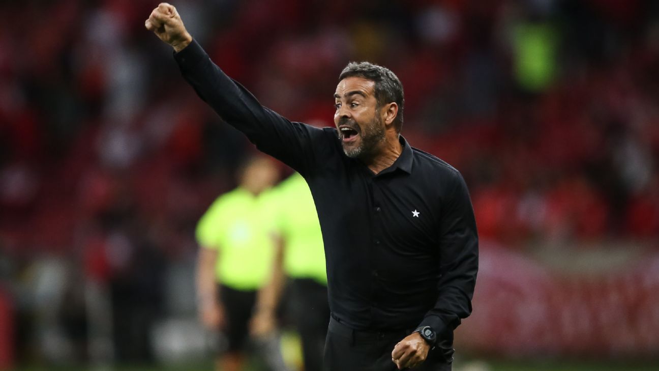 Artur Jorge dá ‘ok’ ao Cruzeiro, que agora negocia multa com Al Rayyan para contar com o treinador