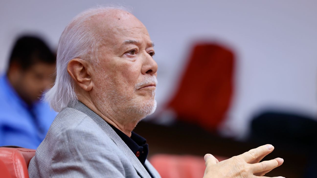 ‘Técnico é um coitado’: organizada do São Paulo cobra presidente no CT e quer outra demissão antes de Roger Machado