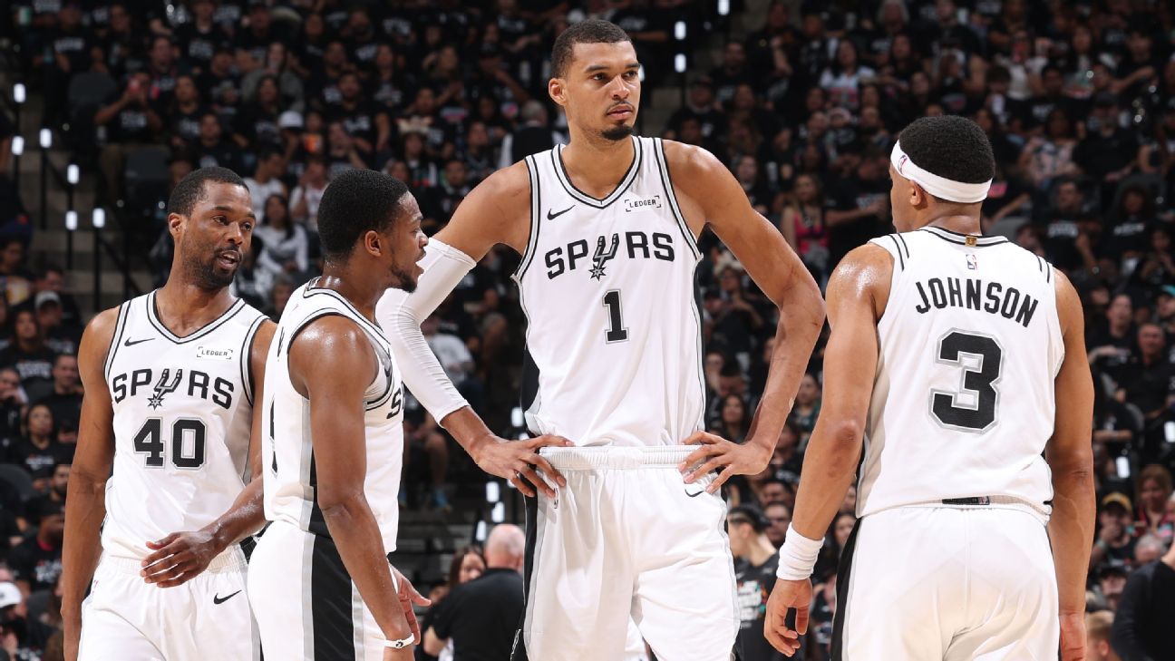 Wembanyama dá show na defesa, Fox no ataque, Spurs eliminam os Trail Blazers de Tiago Splitter e avançam nos playoffs