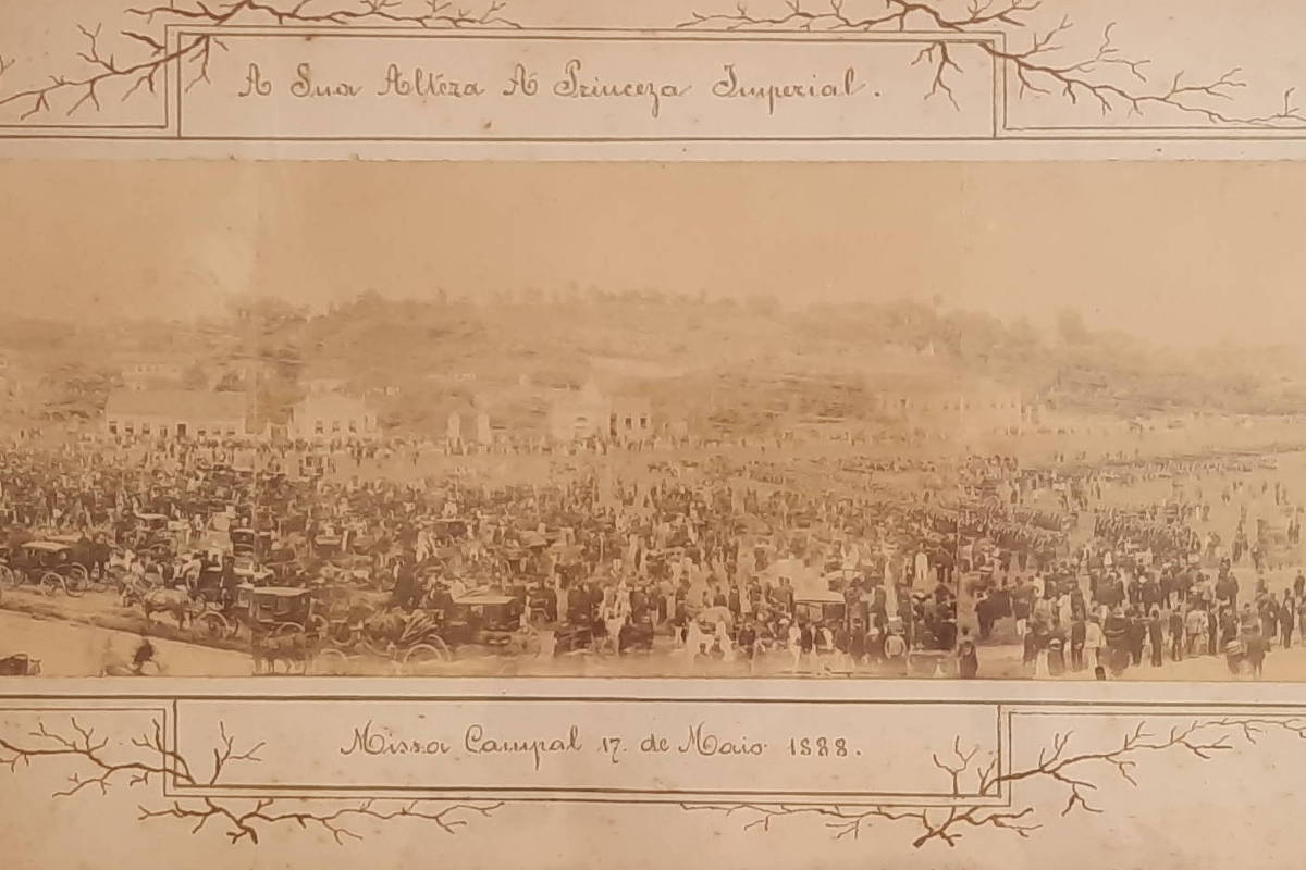 Foto inédita de missa campal após Lei Áurea é encontrada na França