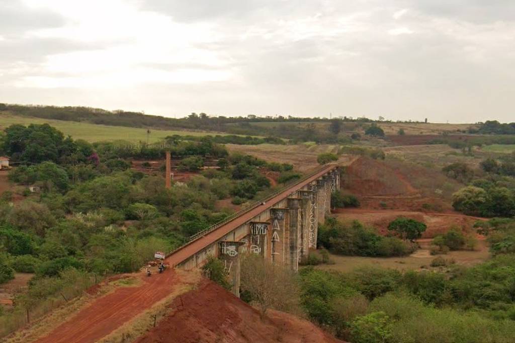 Mulher morre após ser lançada sem cordas em salto de ‘rope jump’ no interior de SP