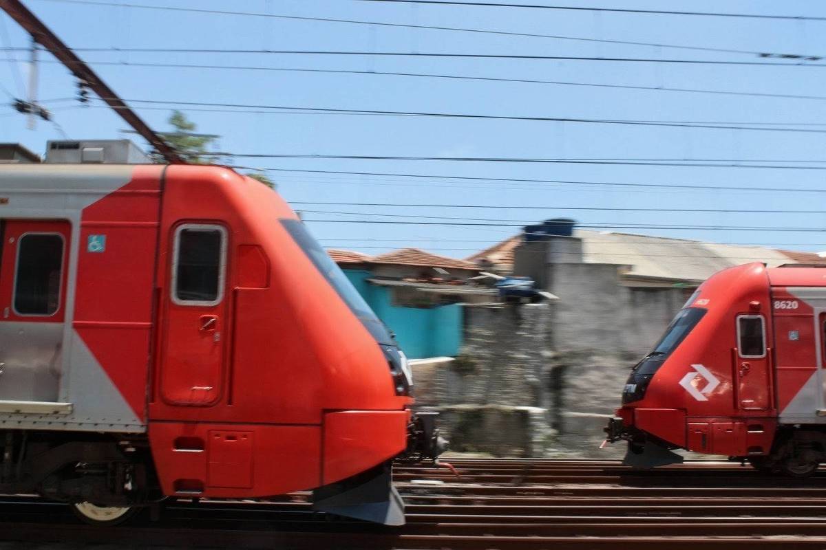 CPTM mobiliza funcionários às pressas para reassumir operação das linhas da Trivia Trens