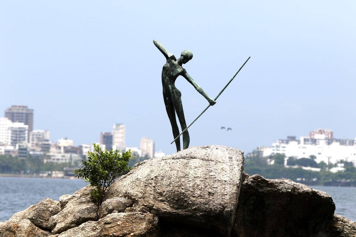 Escultura Curumim da Lagoa é vandalizada 20 dias após restauração no Rio
