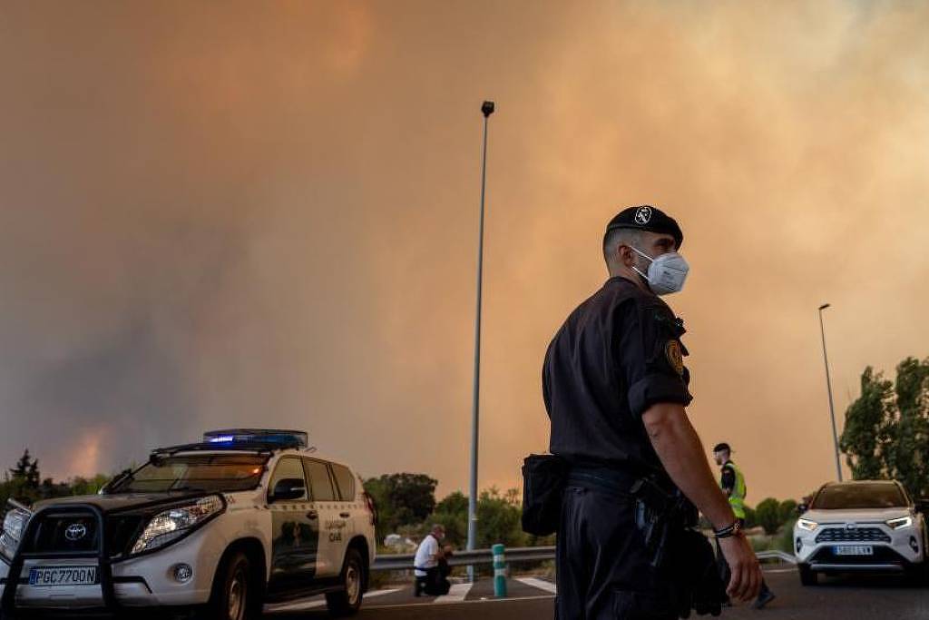 França convoca militares e Espanha declara emergência por incêndios que já deslocaram mais de 270 mil
