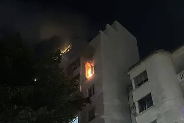 Incêndio atinge apartamento em Santa Cecília, região central de SP