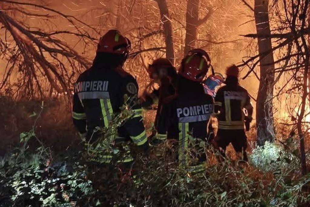 Incêndios florestais forçam evacuações na França e causam primeira morte na Espanha